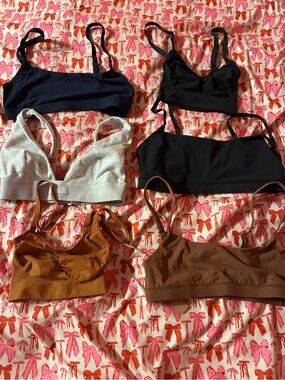 Skims XS bralette bundle (6)